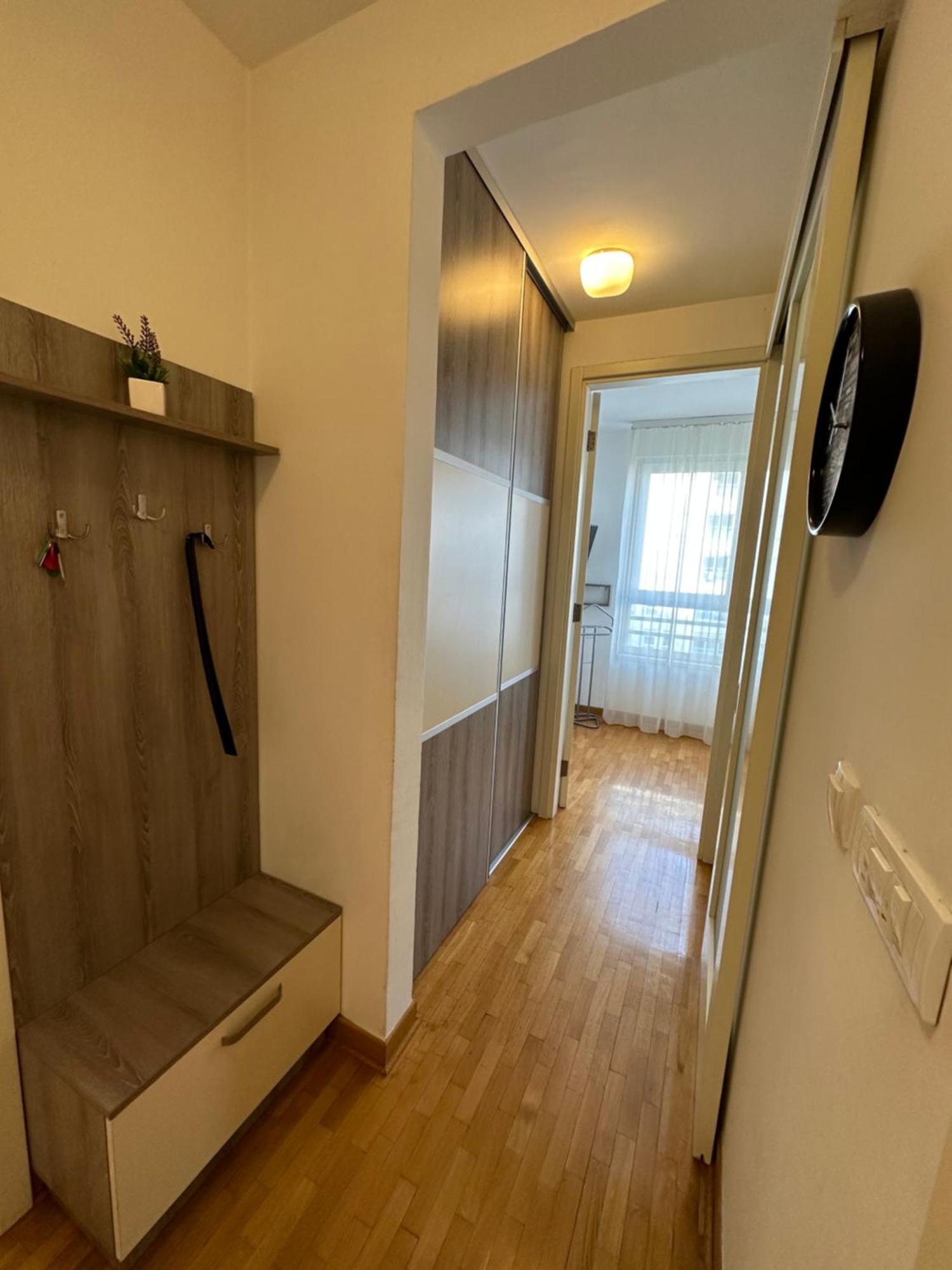 Nevena Belville Apartment